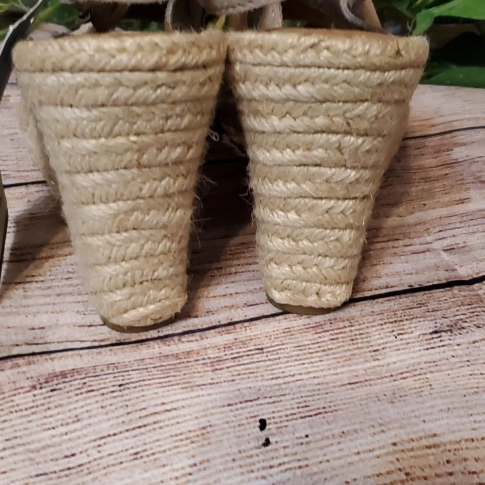 Toms Beige Suede Espadrille Wedge Sandals